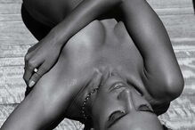 Alessandra Ambrosio sedutora aos 36 anos