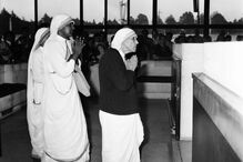 Madre Teresa de Calcutá no Santuário de Fátima, em 1987