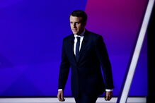 Emmanuel Macron lidera sondagens mas não tem estrutura partidária