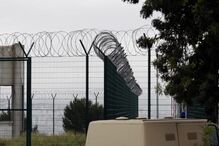 Reclusos cumpriam pena na ala  do regime aberto da cadeia de  Monsanto. Já foram transferidos 