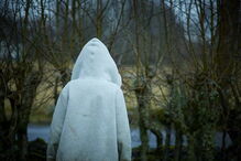 Jovens são incentivados à mutilação e ao suicídio no jogo da 'Baleia Azul'