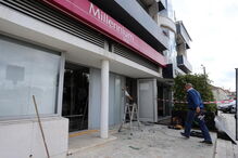 Caixa multibanco ficou danificada 