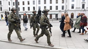 Polícia sueca interrogou sete pessoas após atentado de Estocolmo