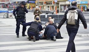 Cinco mortos em Estocolmo após ataque com camião