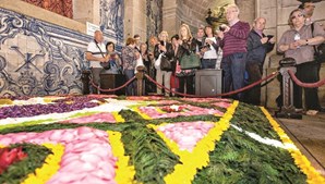 Tapetes em pétalas podem ser apreciados a partir das 18h00 de amanhã, no templo do Bom Jesus da Cruz, em Barcelos