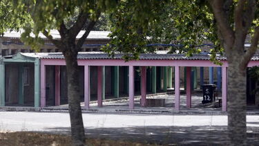 Demolição com amianto em Cascais leva pais a retirar filhos de escola inaugurada há 15 dias