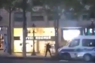 Marília Pêra canta música de Roberto Carlos