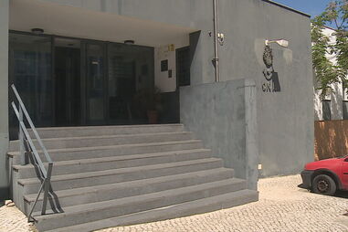 Militar da GNR atropelado por mota que mandou parar