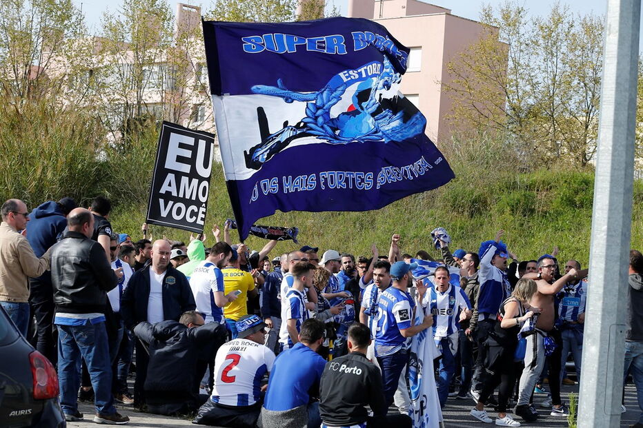 Claque do FC Porto já está em Lisboa