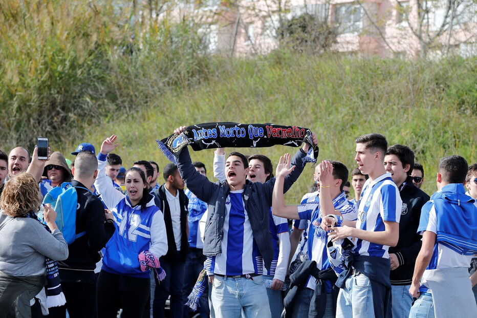 Claque do FC Porto já está em Lisboa