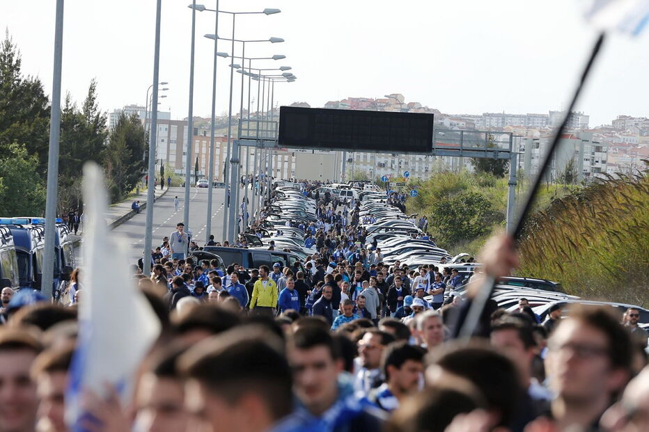 Claque do FC Porto já está em Lisboa