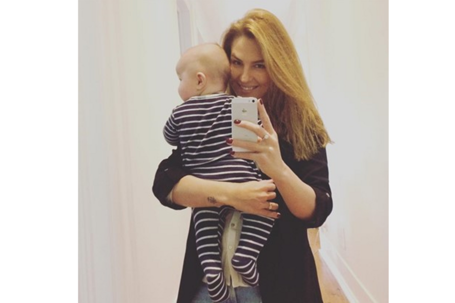 Ana Rita Clara faz dedicatória à enteada