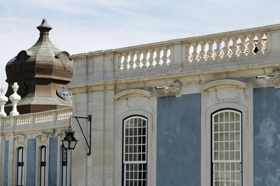 O aspeto ‘manchado’ do Palácio de Queluz tem suscitado algumas críticas, mas é assim que vai ficar   