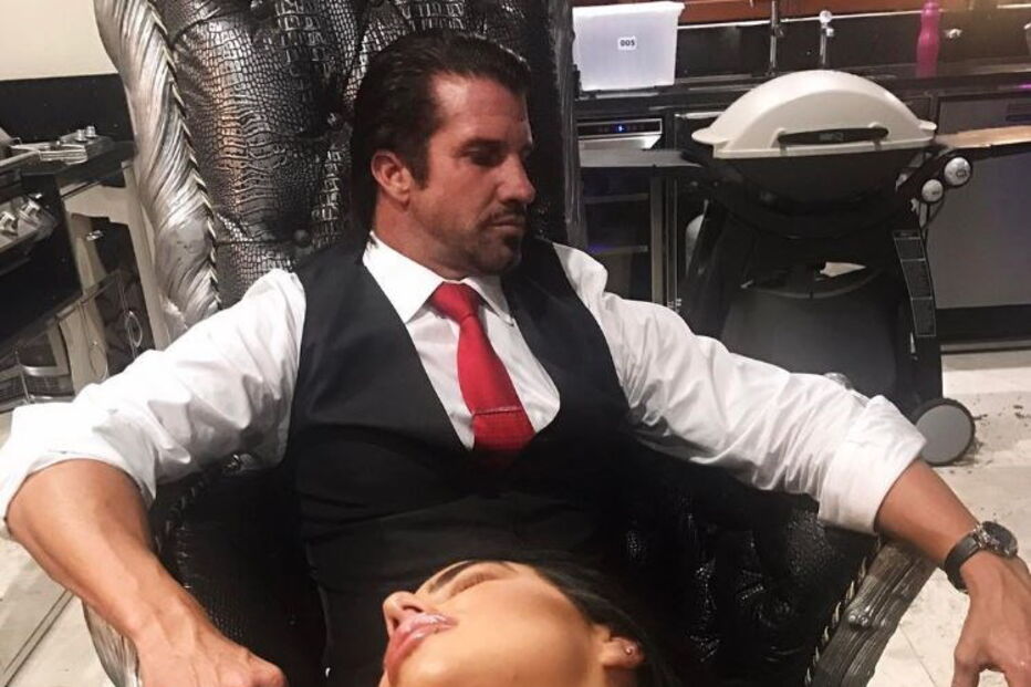 Travers Beynon, 'O Homem dos Doces', mostra o que se passa na mansão 'Loja dos Doces'