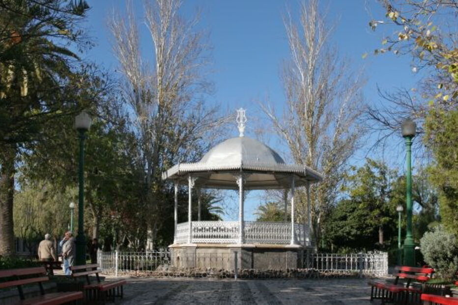 Tavira, Algarve, casal, turistas, agredidos, rua, 