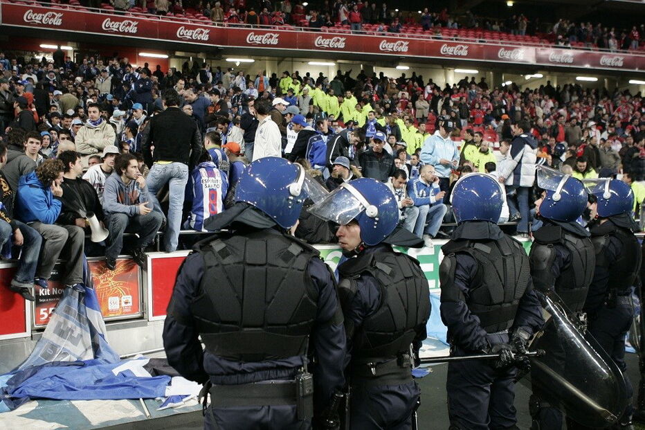 Pânico, fc porto, dragões, Benfica, A1, adeptos, futebol, 