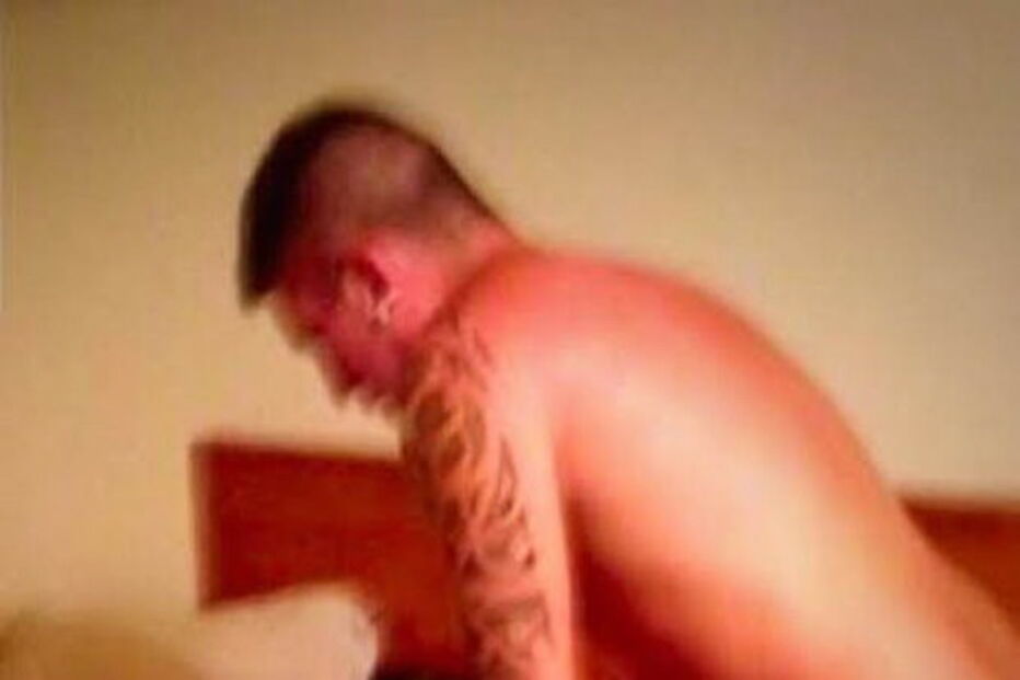 Soldados divulgavam fotos explícitas com mulheres que levavam de forma ilegal para as bases militares