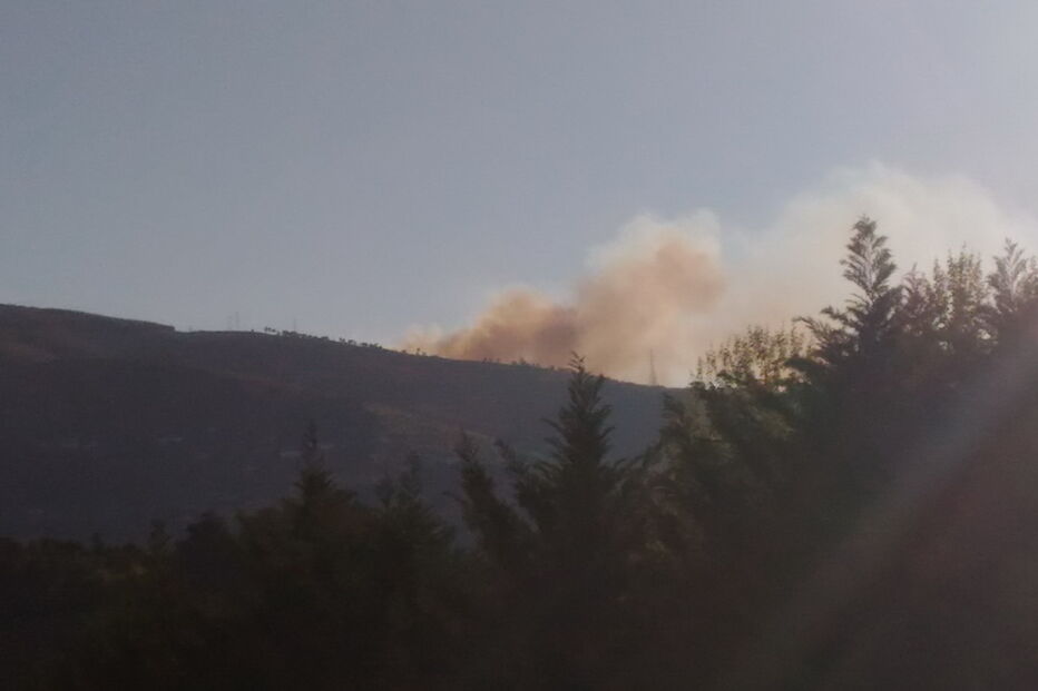 Imagem do resultado da explosão, vista à distância