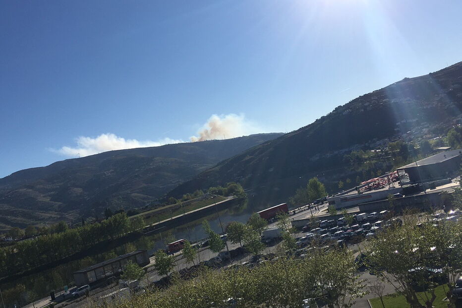 Imagens do acidente em fábrica de pirotecnia em Lamego