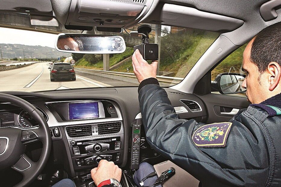 traficantes, GNR, fuga, droga, BMW, A2, condutor, velocidade, Setúbal 