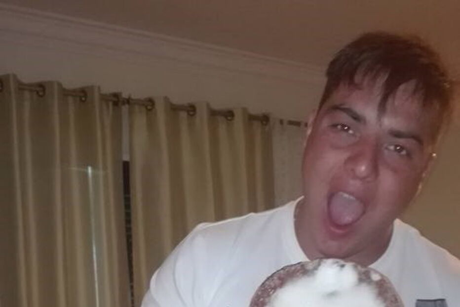 Samuel Pinto era genro do dono da fábrica. Deixa uma filha bebé