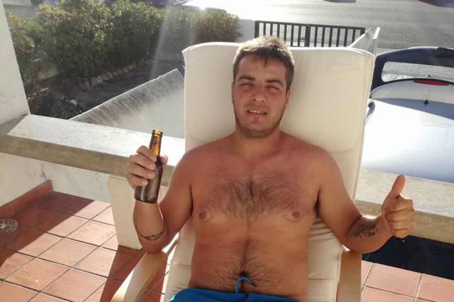 Samuel Pinto era genro do dono da fábrica. Deixa uma filha bebé