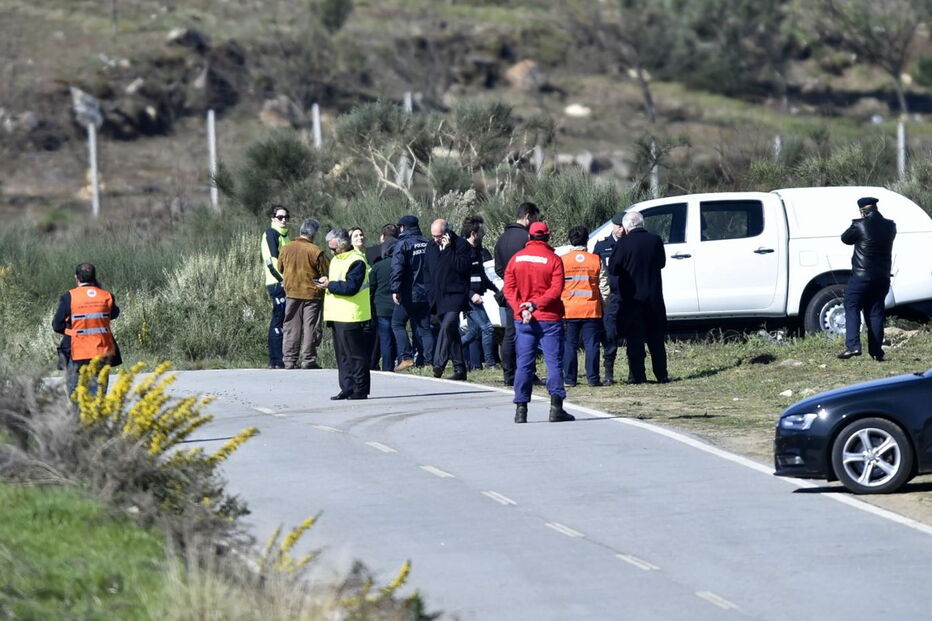 No local continuam mais de 80 operacionais, apoiados por 9 viaturas, de 9 entidades diferentes