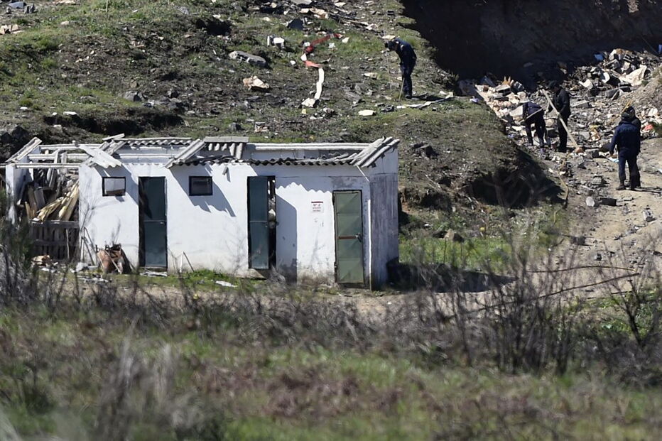 No local continuam mais de 80 operacionais, apoiados por 9 viaturas, de 9 entidades diferentes
