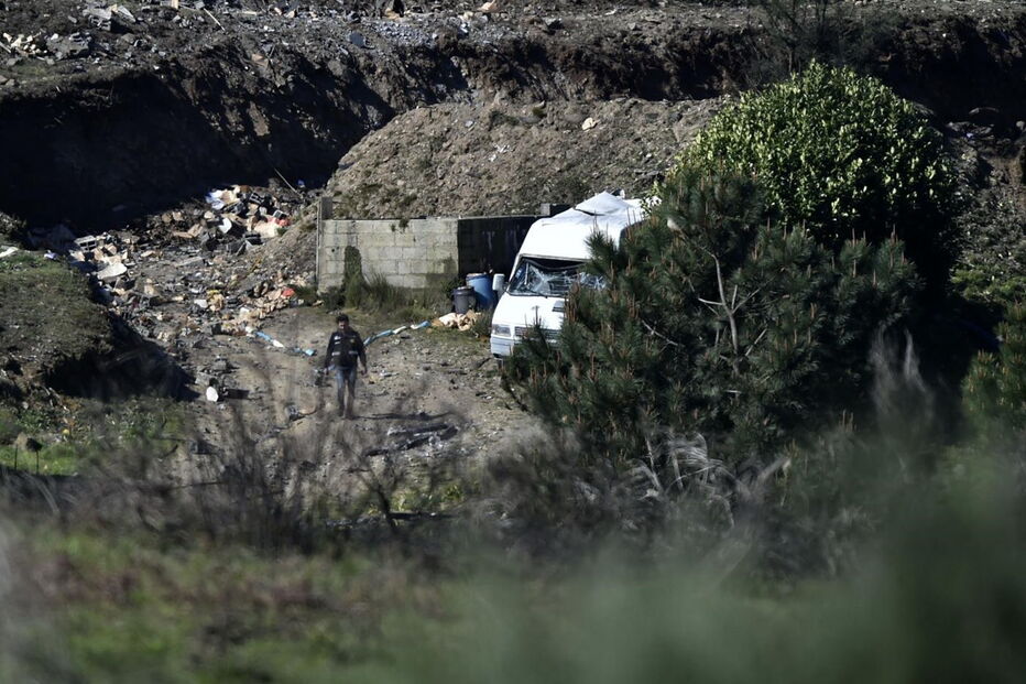 No local continuam mais de 80 operacionais, apoiados por 9 viaturas, de 9 entidades diferentes