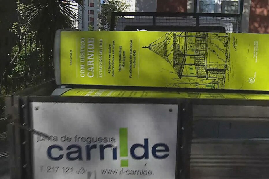 Moradores de Carnide arrancam parquimetros da EMEL em protesto