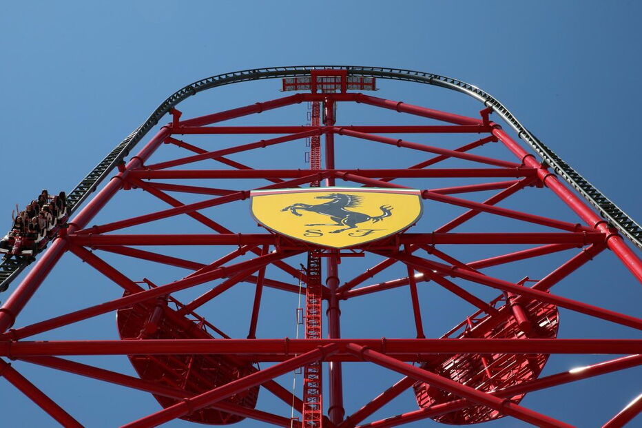 Ferrari abre parque para quem ama a velocidade