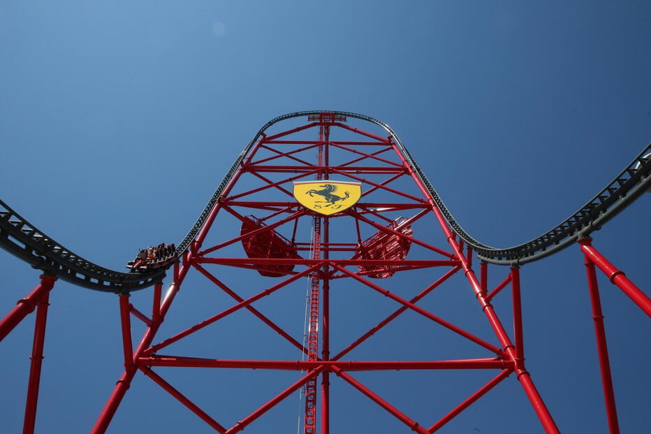 Ferrari abre parque para quem ama a velocidade