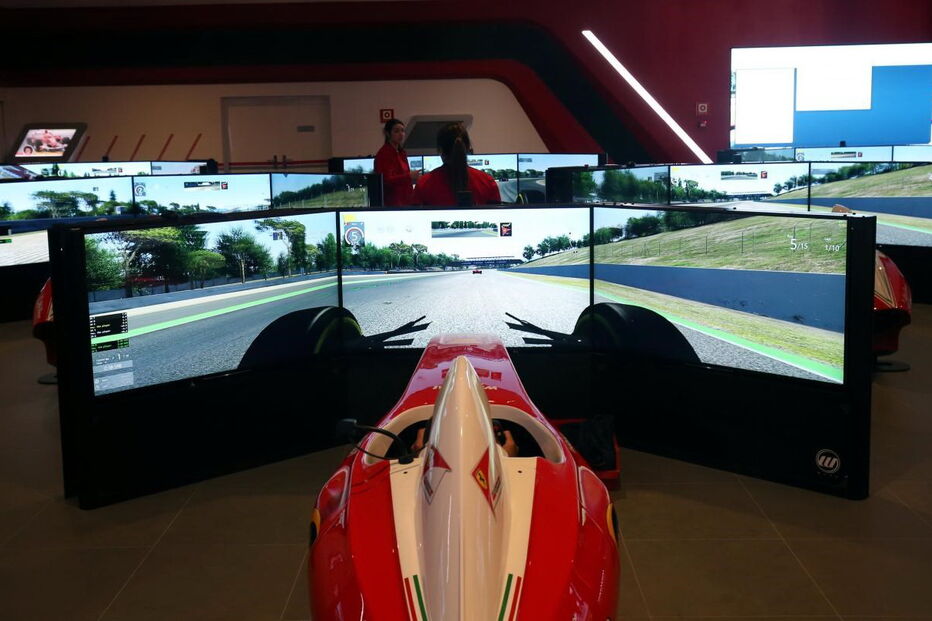 Ferrari abre parque para quem ama a velocidade
