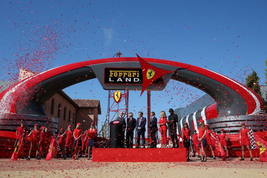 Ferrari abre parque para quem ama a velocidade