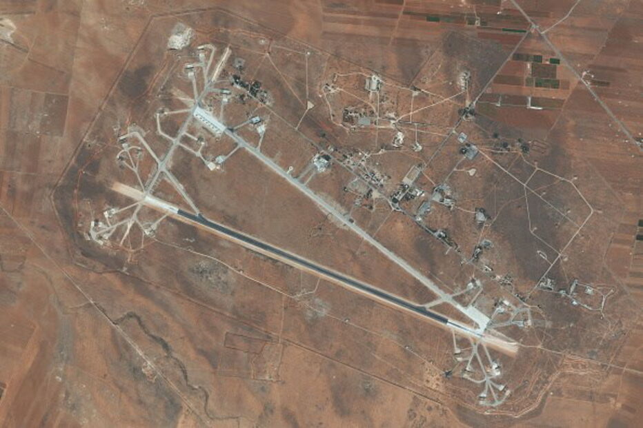 O presidente dos EUA, Donald Trump, ordenou um ataque contra uma base militar utilizada pelas forças do presidente da Siría, Bashar al-Assad, junto à cidade de Homs