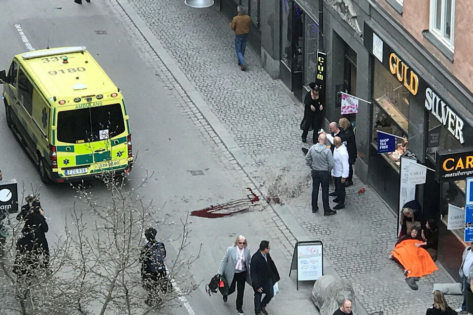 2017-04-07_15_06.39 2017-04-07T140442Z_986188062_RC1E6ECD2C60_RTRMADP_3_SWEDEN-ATTACK.JPG