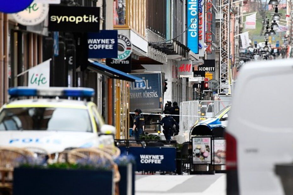 2017-04-07_15_22.44 sweden3.jpg