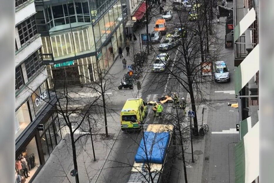 Pelo menos três mortos em Estocolmo após ataque com camião