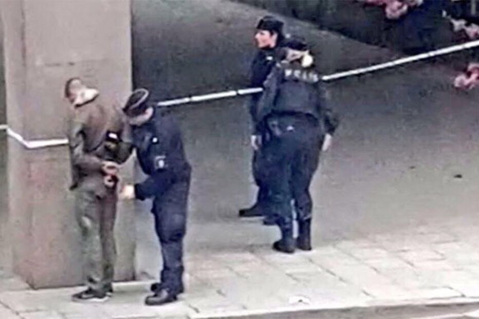 Imagens captam momento em que suspeitos foram detidos pelas autoridades suecas