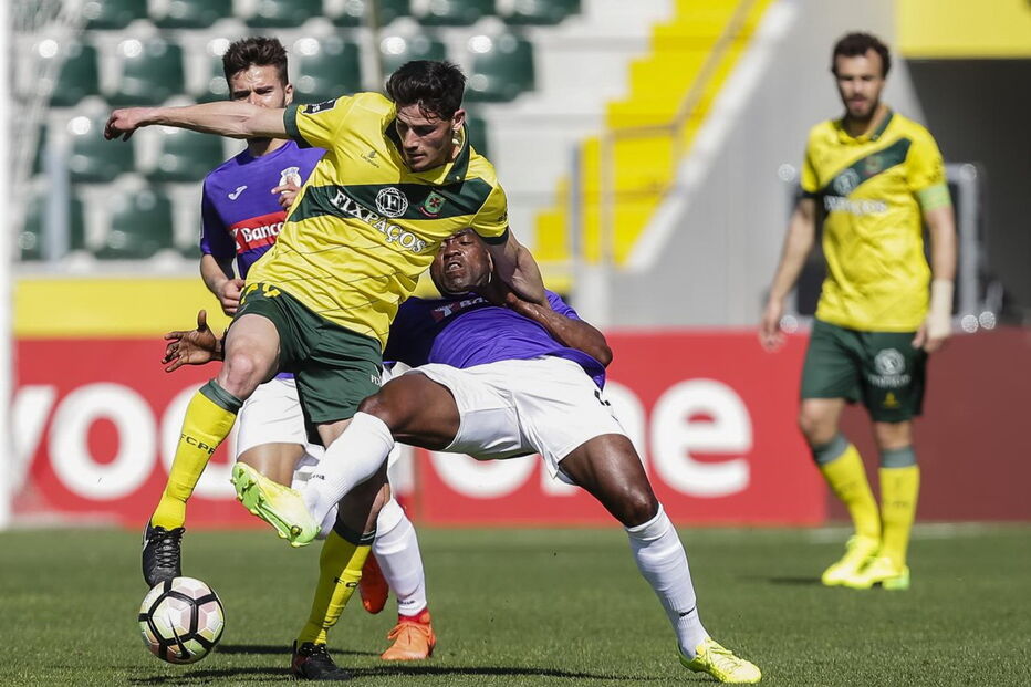 O Paços de Ferreira e o Arouca empataram a 1-1 este sábado