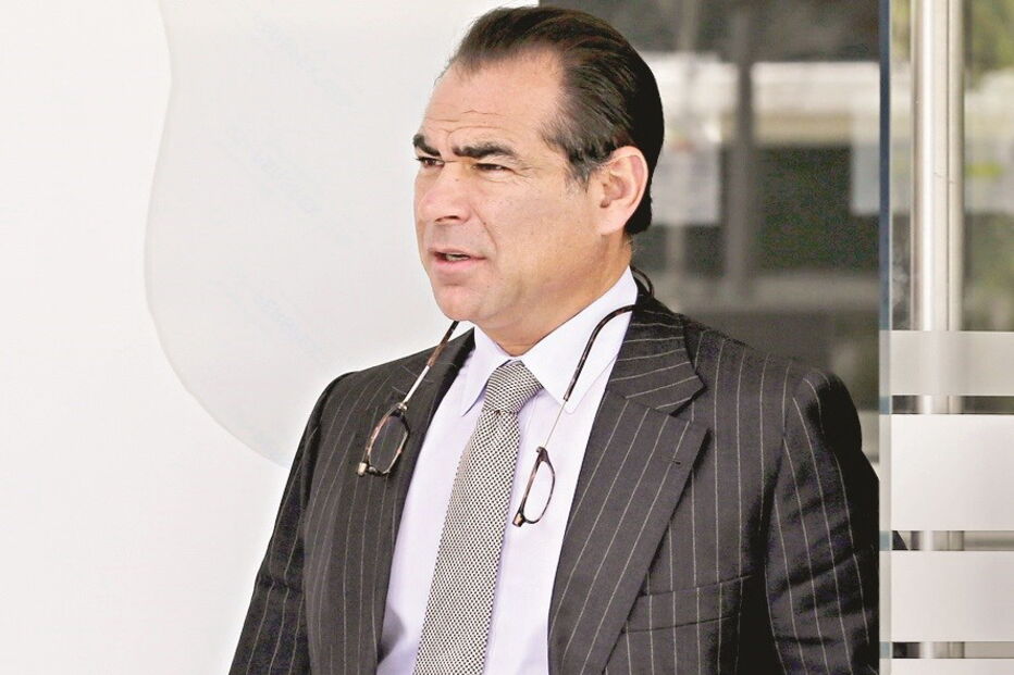 Nuno Vasconcellos, Fundador, Ongoing, moto, água, dívidas