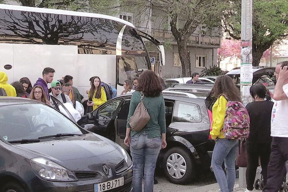 finalistas, alunos, expulsão, espanha, hotel, danos, estudantes