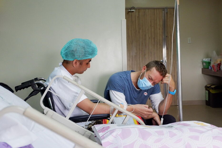 Chris Martin, Coldplay, Filipinas, fã, cancro, doente