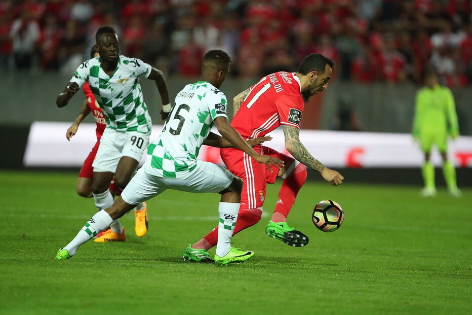 Benfica rumou a Moreira de Cónegos para jogar mais uma etapa da Liga Portuguesa de Futebol	