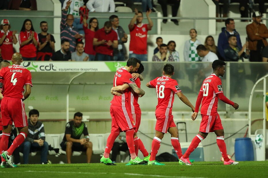 Benfica rumou a Moreira de Cónegos para jogar mais uma etapa da Liga Portuguesa de Futebol	