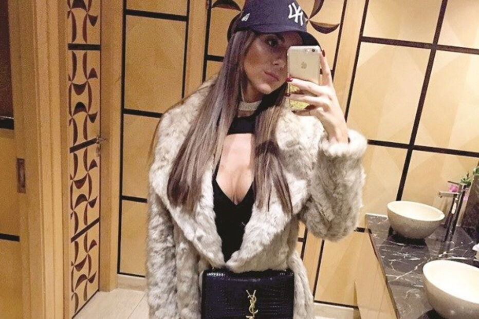 Cédric, jogador, futebol, sporting, redes sociais, ousada, sensual, decotes, Southampton