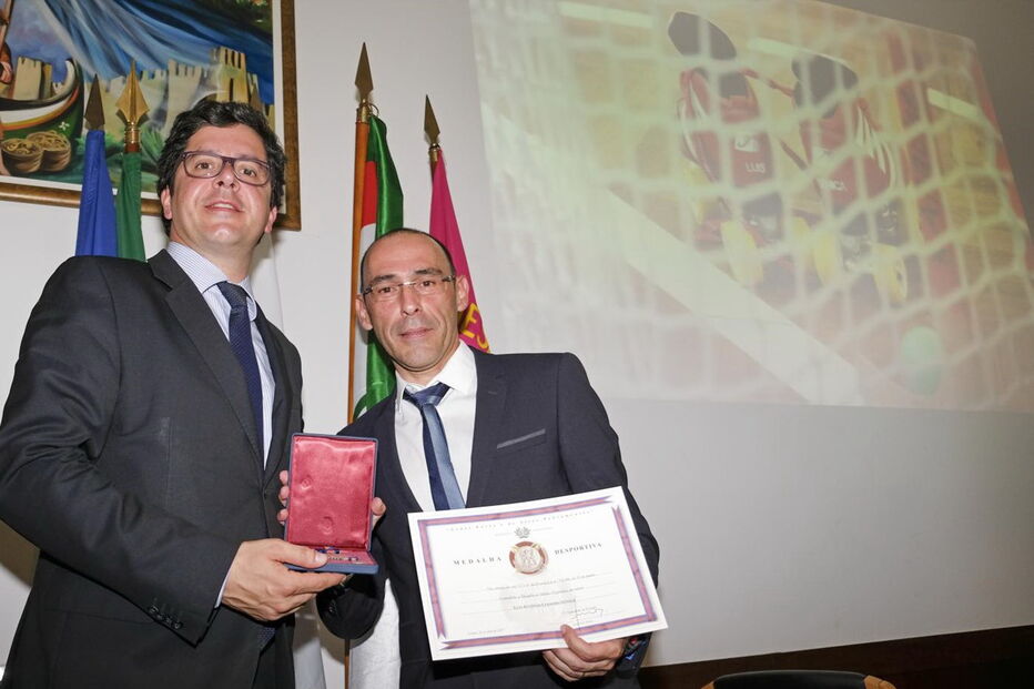 Luís Sénica, homenagem, medalha de mérito, Secretário de Estado da Juventude e Desporto