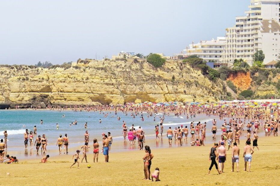 Praias cheias são esperadas no Algarve se o tempo ajudar 