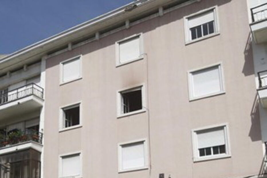 Corpo da idosa foi retirado da casa onde vivia, em Alvalade, pela PSP. Auzenda Ferreira, de 83 anos, vivia sozinha    