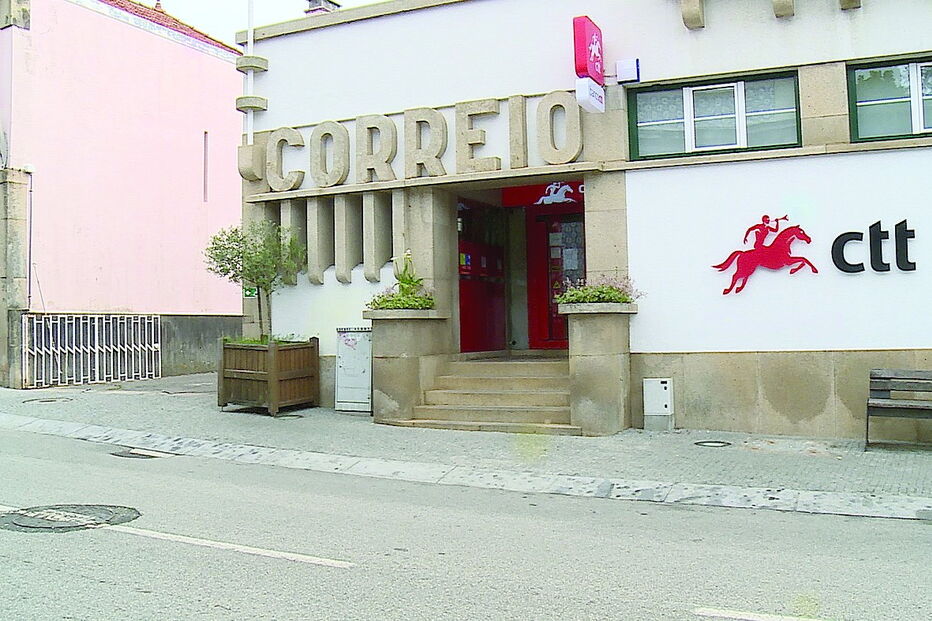 Posto dos CTT do centro da cidade de  Albergaria-a-Velha foi alvo de um  assalto, durante a manhã de ontem